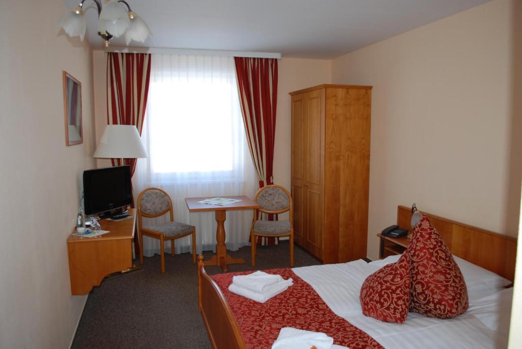 Hotel Auerhahn Masserberg Room photo