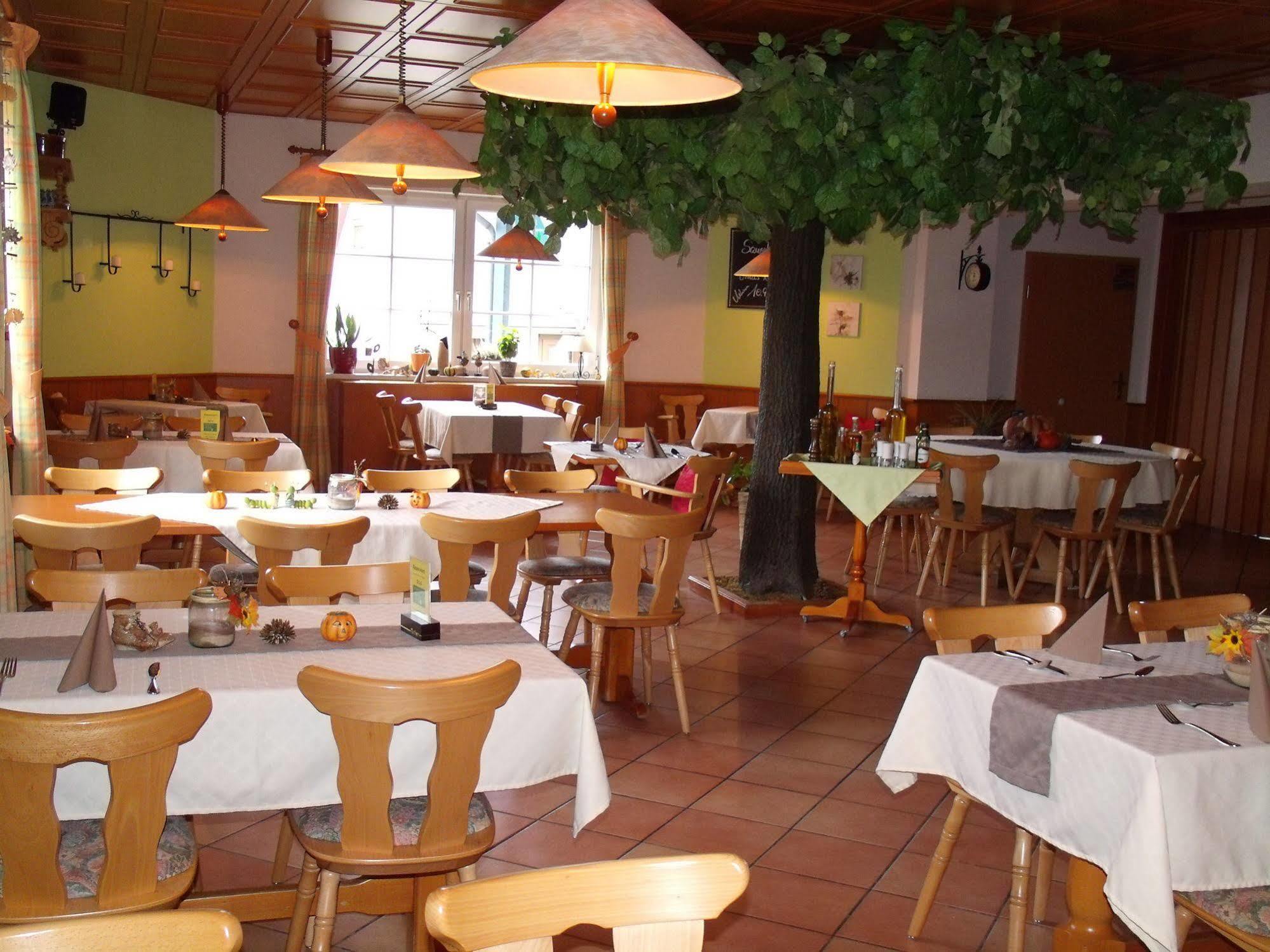 Hotel Auerhahn Masserberg Exterior photo