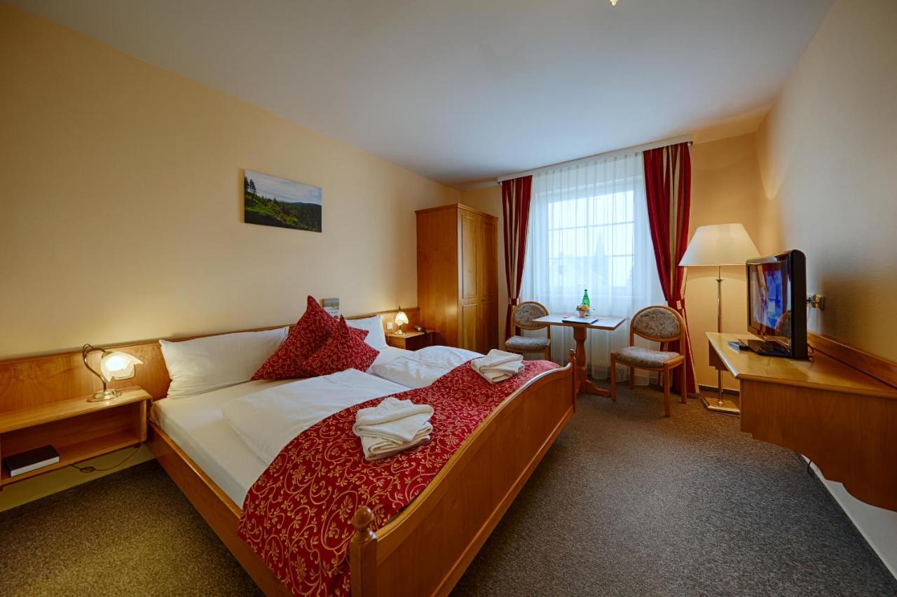 Hotel Auerhahn Masserberg Exterior photo